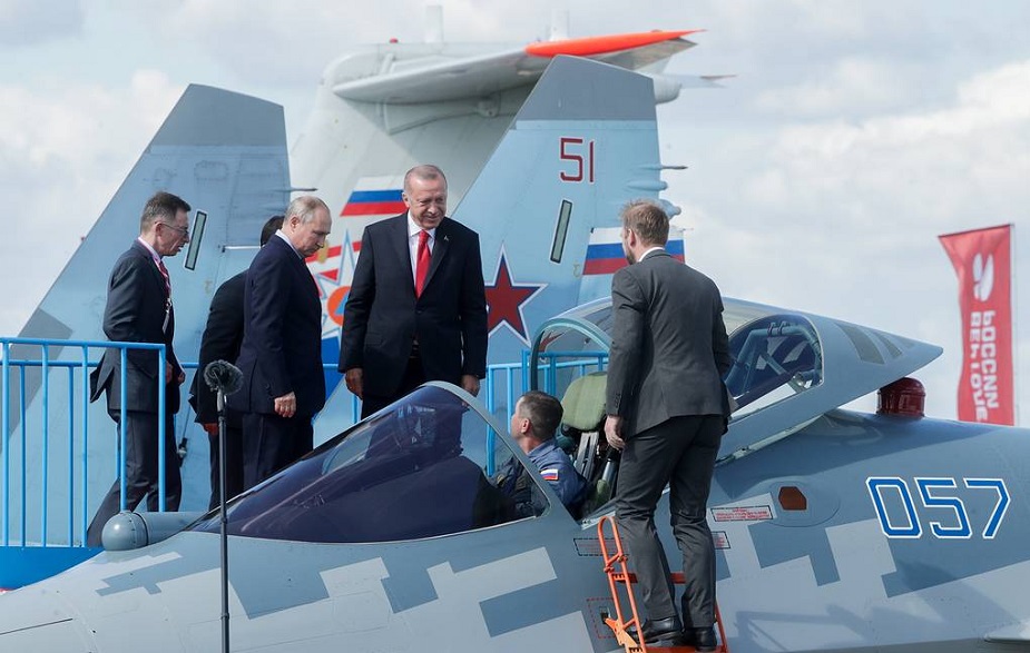 MAKS_2019_Putin_and_Erdogan_examine_Su-57_fighter-02.jpg